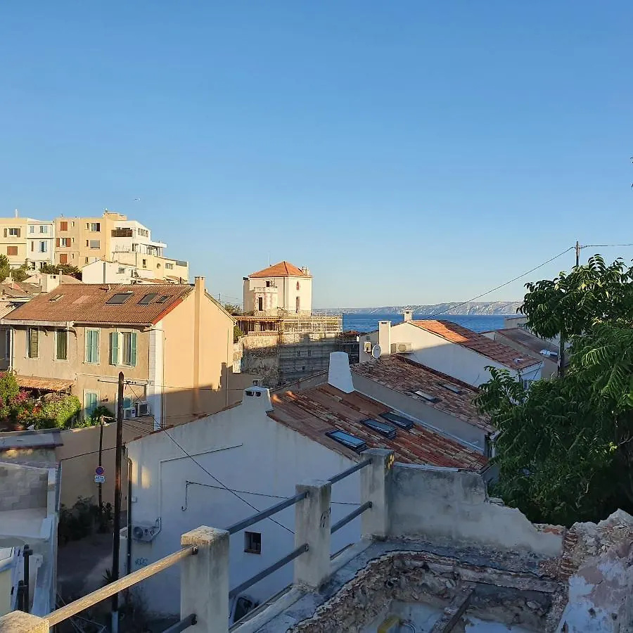 Reveries Maritimes Marseille 0*,