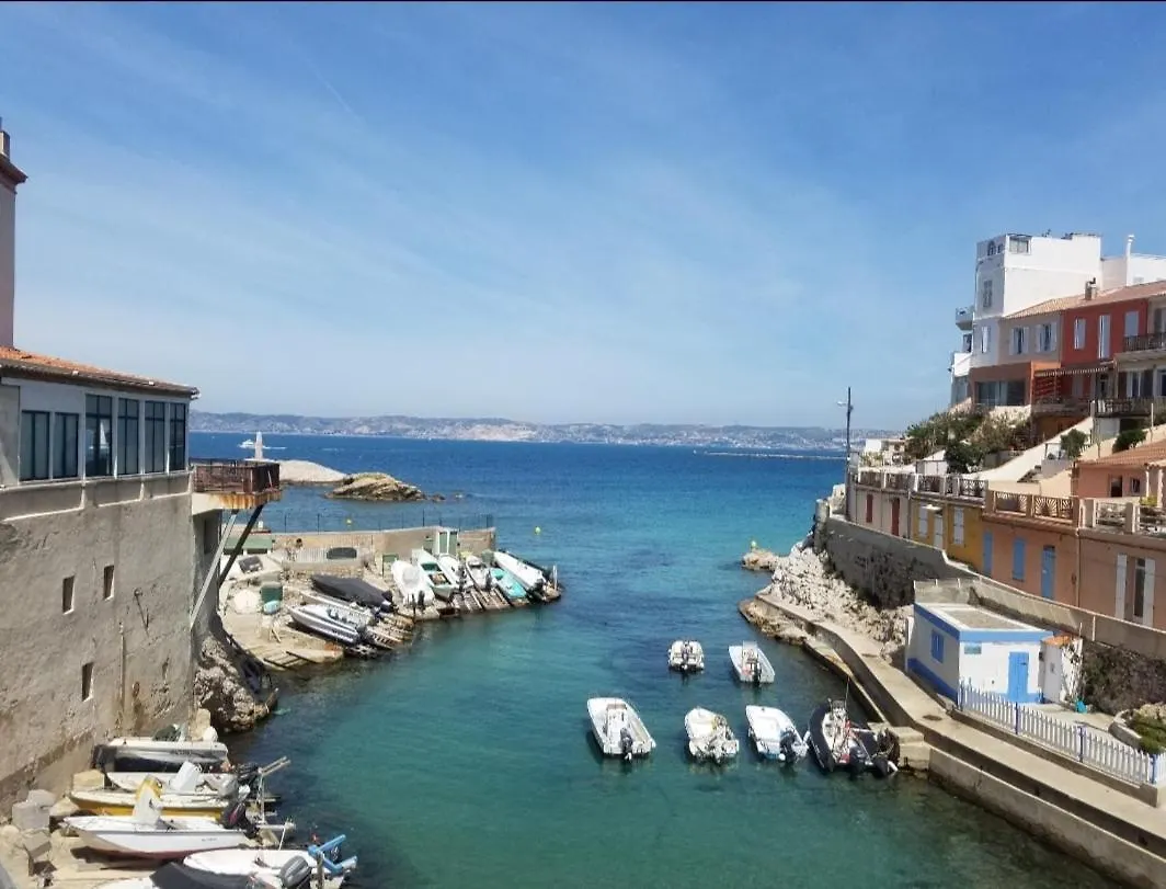Reveries Maritimes Marseille 0*,  France